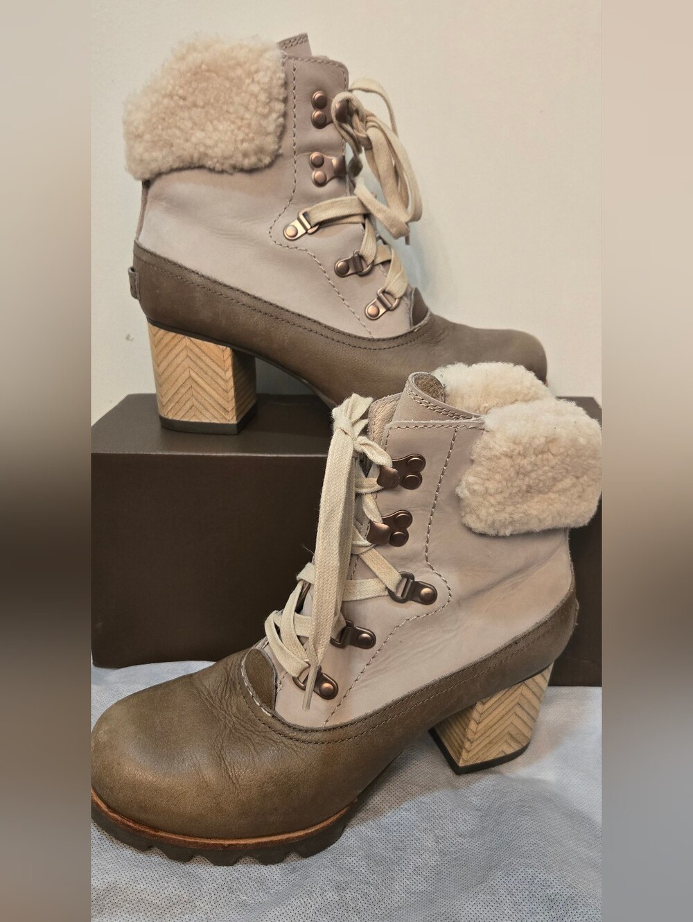 Sorel Jayne Lux Waterproof Leather And Shearling Lace Up Boots Size 7